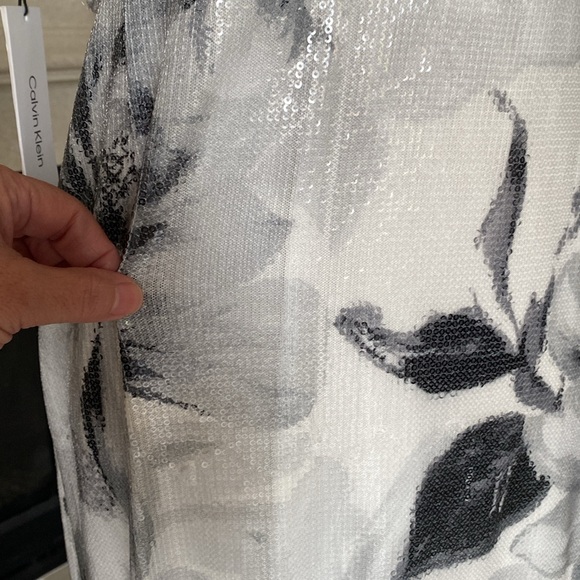 Calvin Klein Floral Evening Gown - Picture 15 of 17